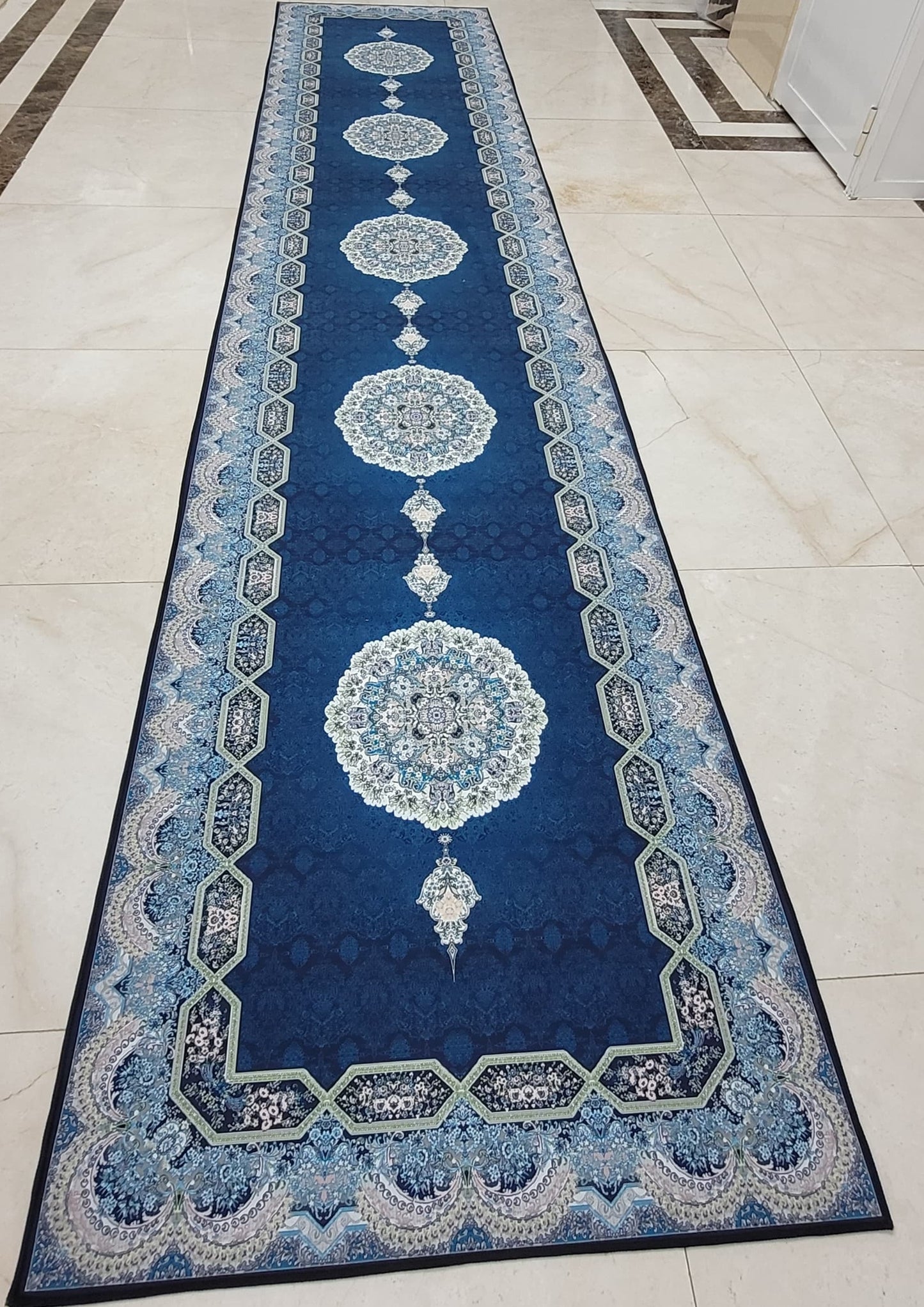 Brand New Crystal  carpet - Runner - Anti slip with Quality specifications 80 x 366cm►2.62 x 12.00ft