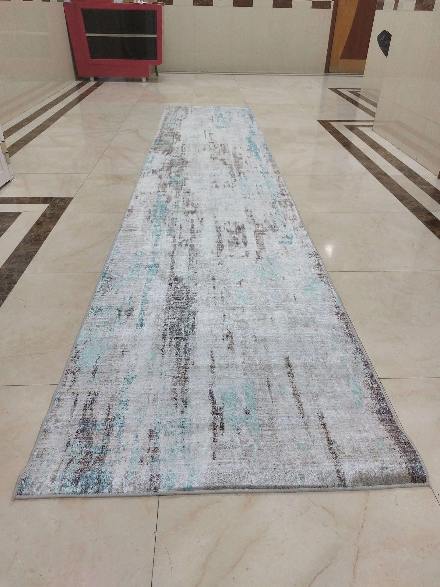 Brand New Crystal  carpet - Runner - Anti slip with Quality specifications 90 x 427cm►2.95 x 14.00ft
