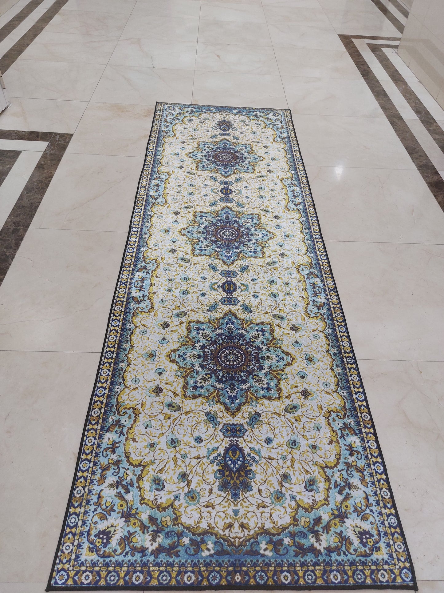 Brand New Crystal  carpet - Runner - Anti slip with Quality specifications 80 x 244cm►2.62 x 8.00ft